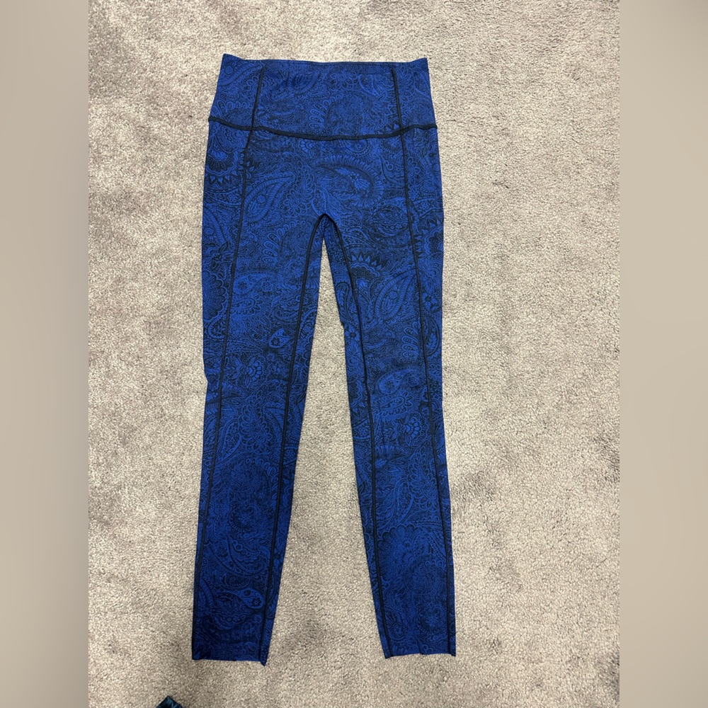 Lululemon HR leggings. 25”. Size 6.